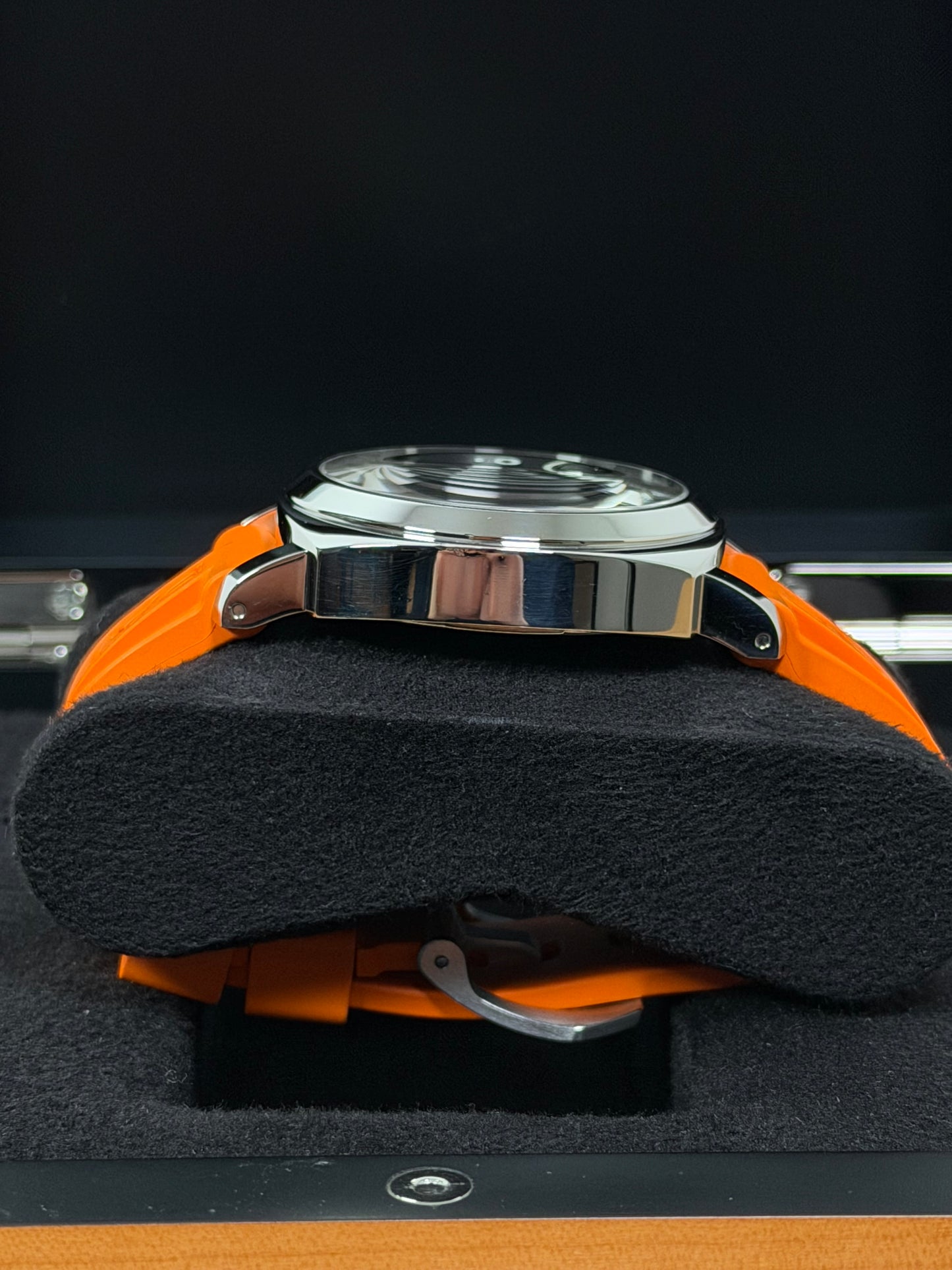 Panerai Luminor Base Logo PAM01084 / 2020 / Full Set / Sehr gut