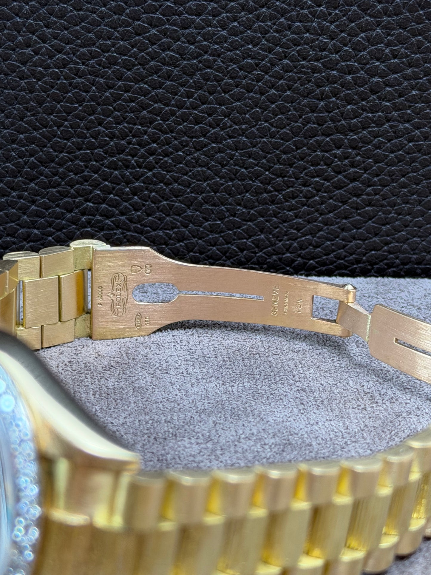 Rolex Day-Date 36 Borke 18K Gelbgold Diamant / 18078 / Sehr gut