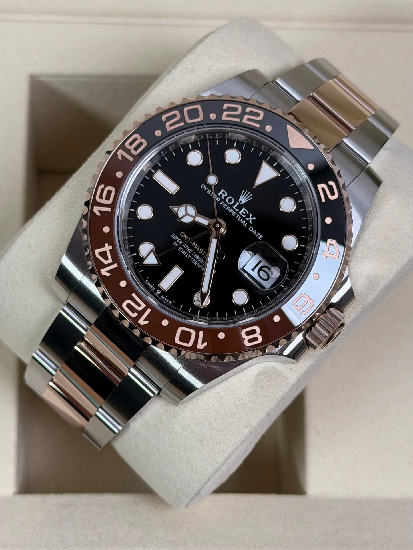 Rolex GMT Master 2 "Rootbeer" 126711CHNR / 2025 / Full Set / Neuwertig