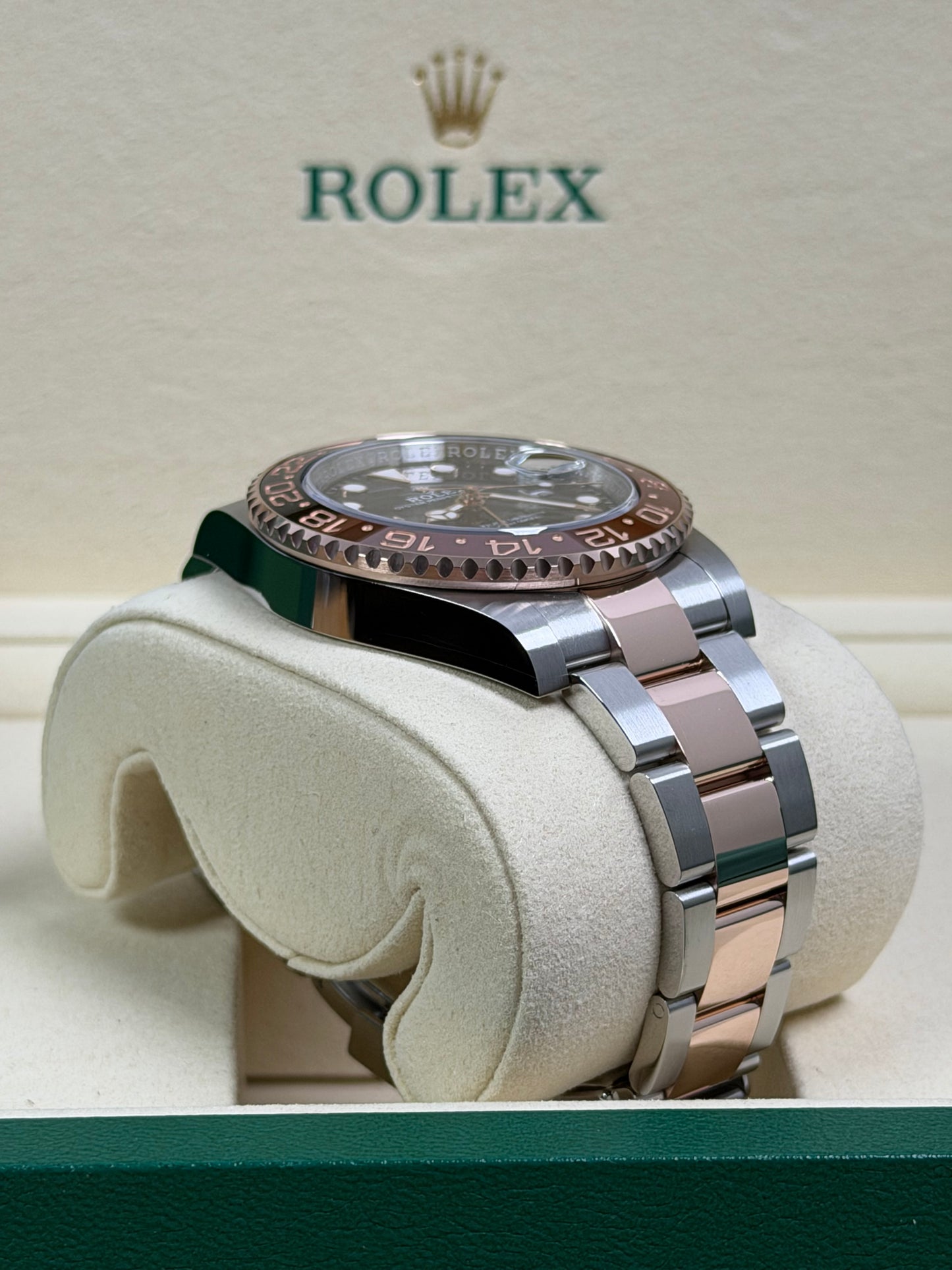 Rolex GMT Master 2 "Rootbeer" 126711CHNR / 2025 / Full Set / Neuwertig