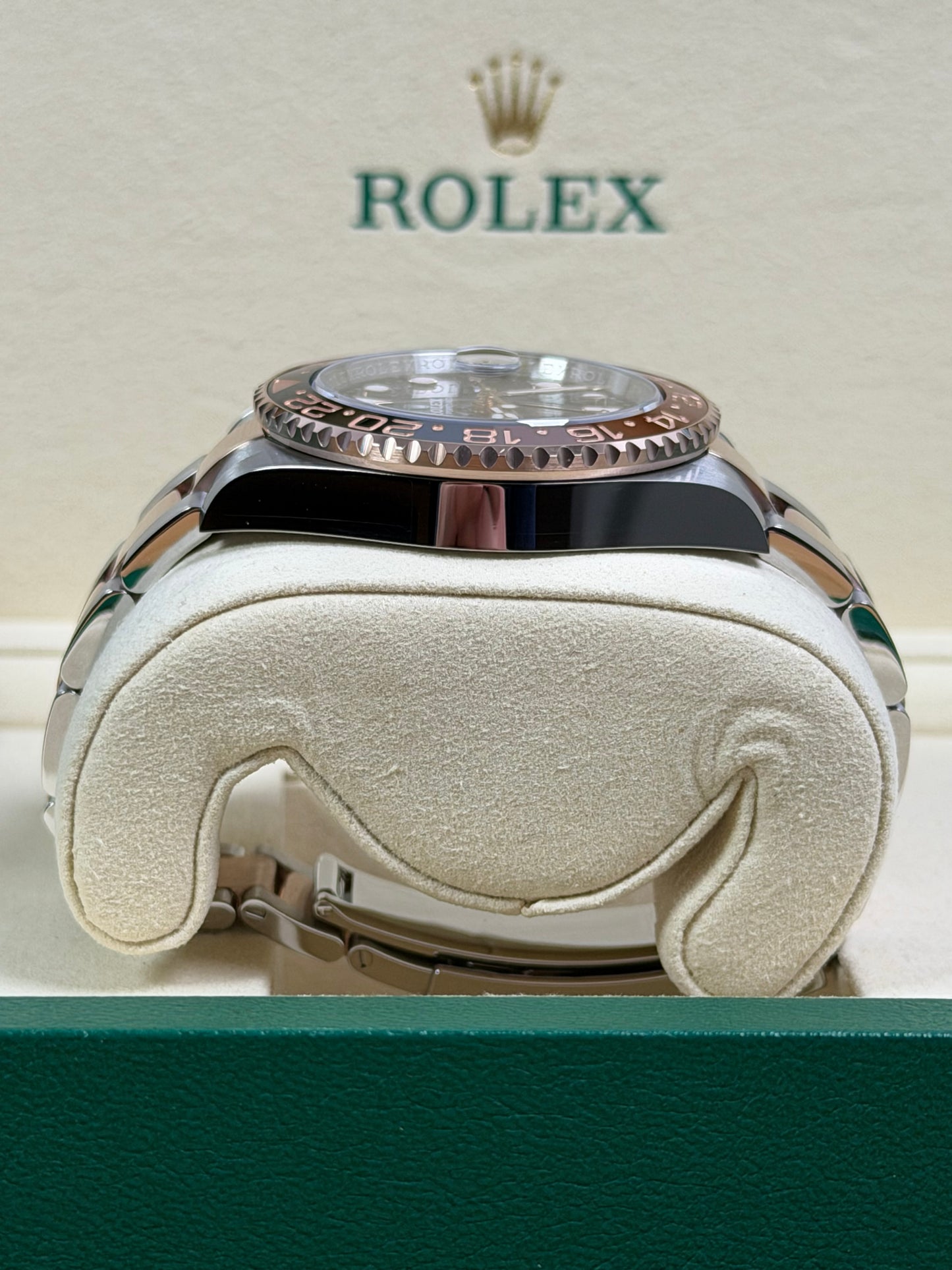 Rolex GMT Master 2 "Rootbeer" 126711CHNR / 2025 / Full Set / Neuwertig