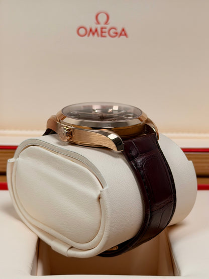 Omega Seamaster Aqua Terra 18K Roségold / 2019 / Full Set / Top Zustand
