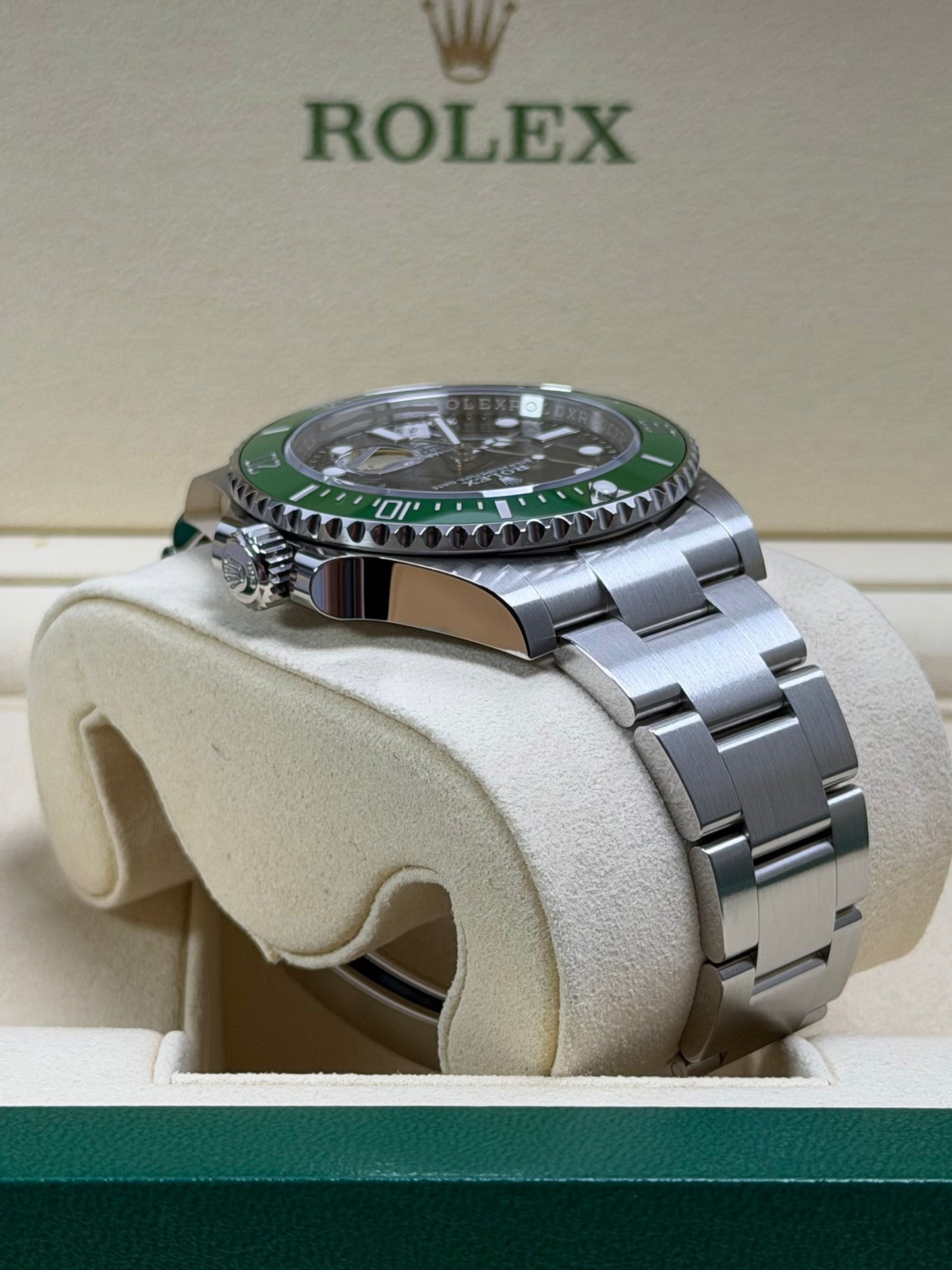 Rolex Submariner Starbucks "MK2" 126610LV / 2024 / Full Set / Neuwertig