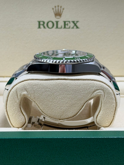 Rolex Submariner Starbucks "MK2" 126610LV / 2024 / Full Set / Neuwertig