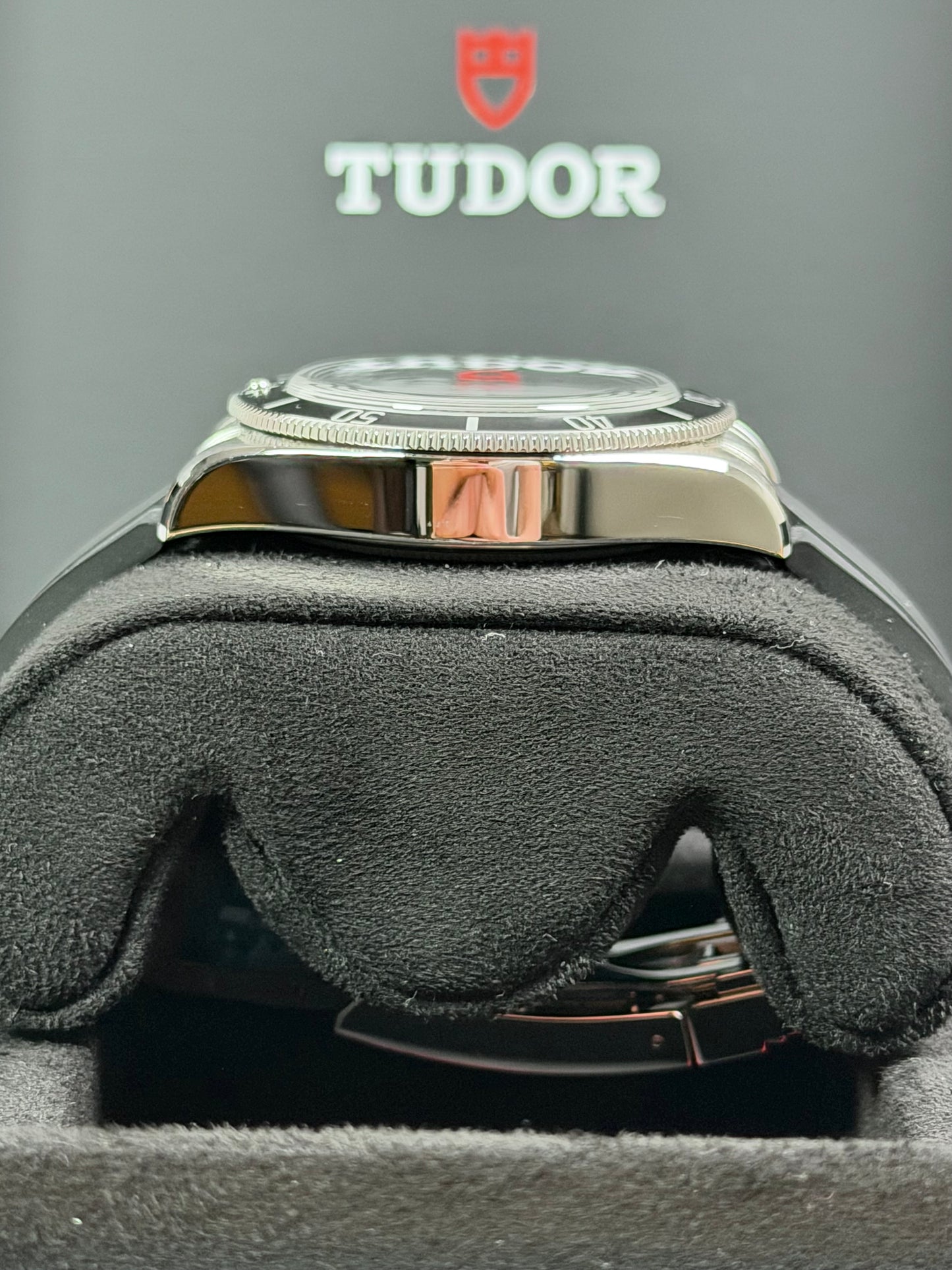 Tudor Black Bay 41 Monochrome / 2025 / Full Set / Neuwertig