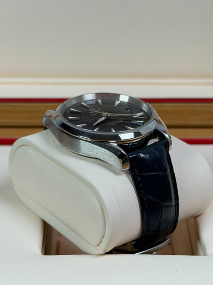 Omega Seamaster Aqua Terra Blau / 2022 / Full Set / Top Zustand