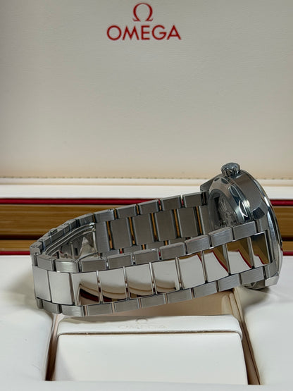 Omega Seamaster Aqua Terra Blau / 2024 / Full Set / Top Zustand