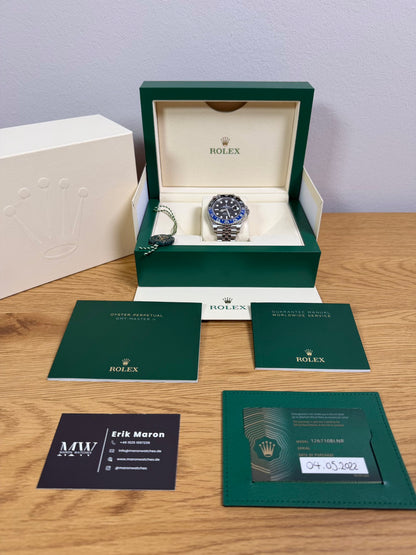 Rolex GMT Master 2 "Batgirl" 126710BLNR / 2022 / Full Set / Top Zustand