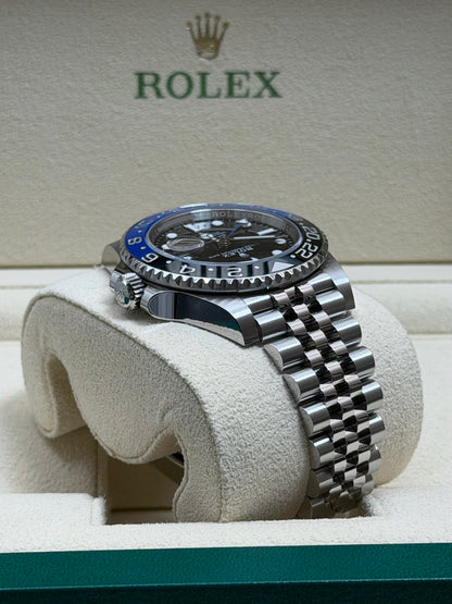 Rolex GMT Master 2 "Batgirl" 126710BLNR / 2023 / Full Set / Top Zustand