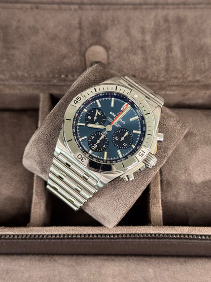 Breitling Chronomat B01 42 Blau / 2021 / Full Set