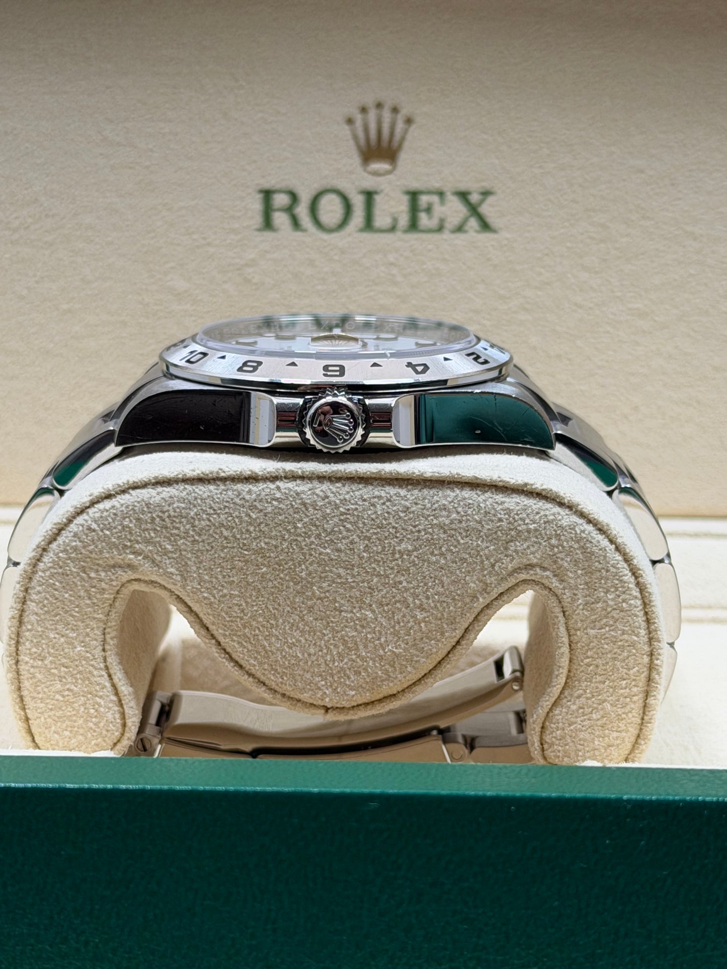 Rolex Explorer 2 Polar 226570 / 2022 / Full Set / Sehr gut