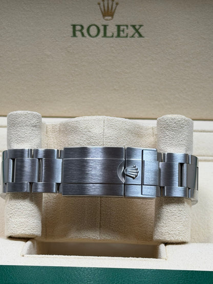 Rolex Explorer 2 Polar 226570 / 2022 / Full Set / Sehr gut
