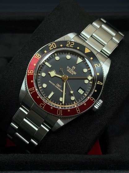 Tudor Black Bay 58 GMT / 2024 / Full Set / Top Zustand