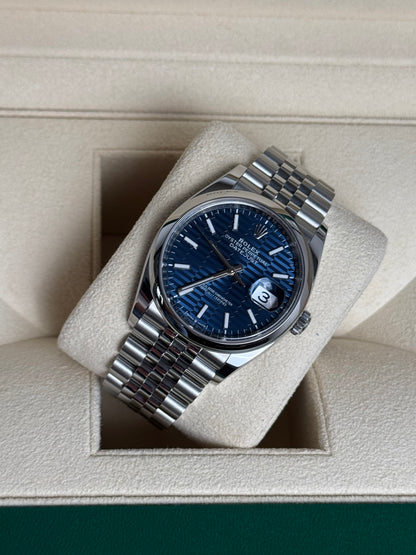 Rolex Datejust 36 Blau Motiv-Zifferblatt / 2023 / Full Set / Top Zustand