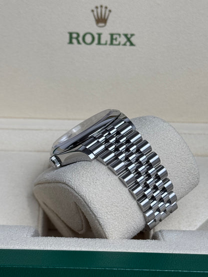 Rolex Datejust 36 Blau Motiv-Zifferblatt / 2023 / Full Set / Top Zustand
