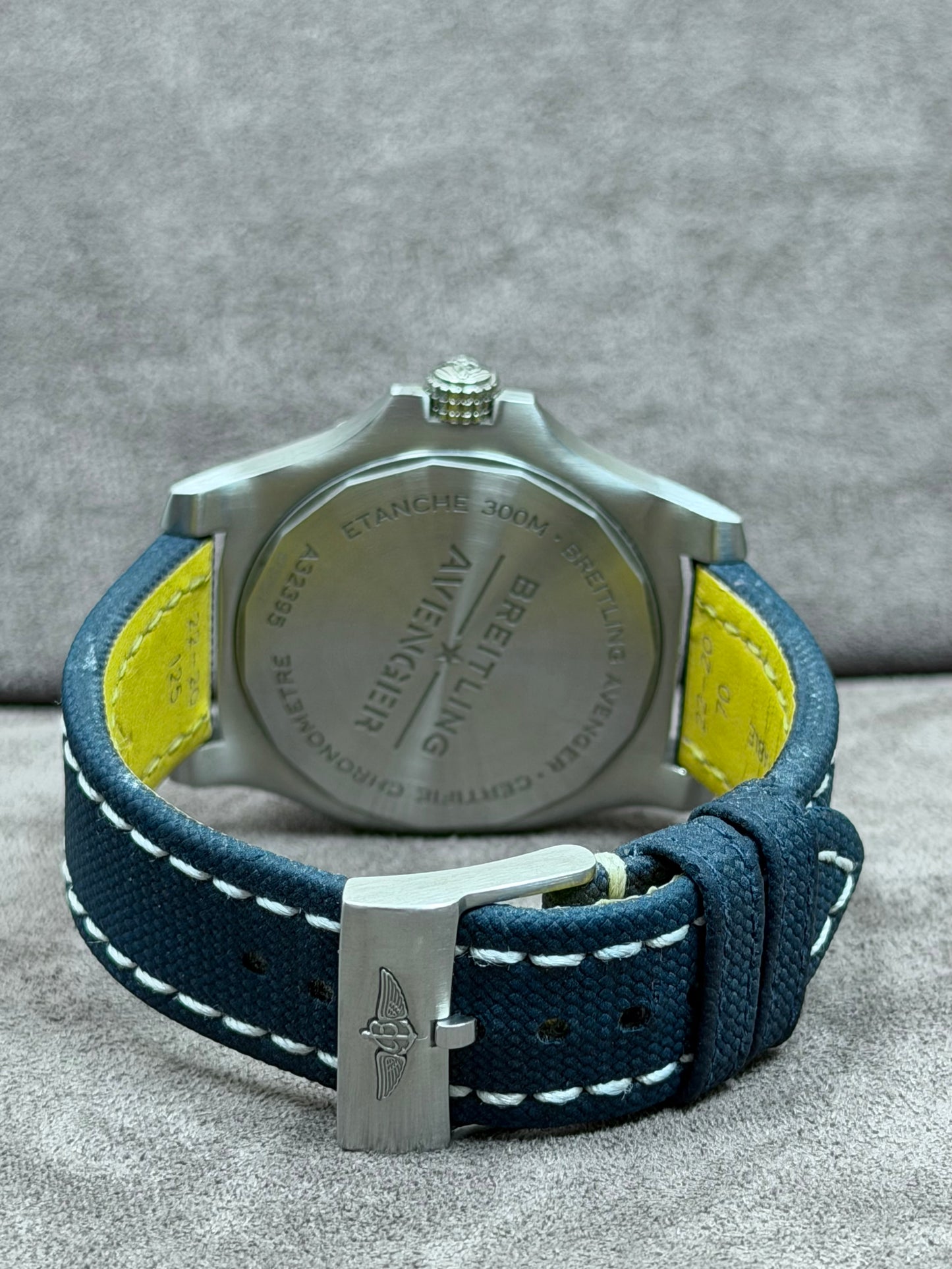 Breitling Avenger Automatic GMT 45 / 2025 / Full Set / Top Zustand