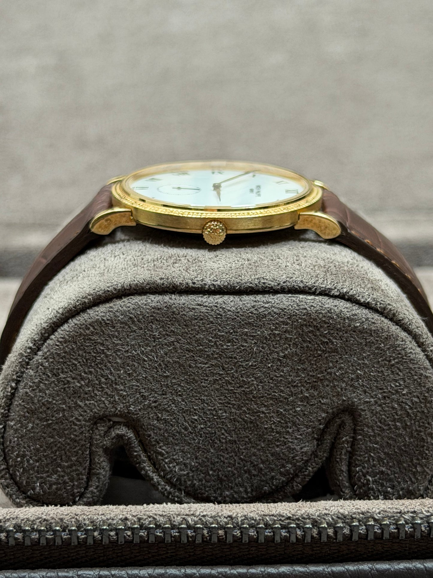 Patek Philippe Calatrava Handaufzug 18K Gold / 3919J / Top Zustand