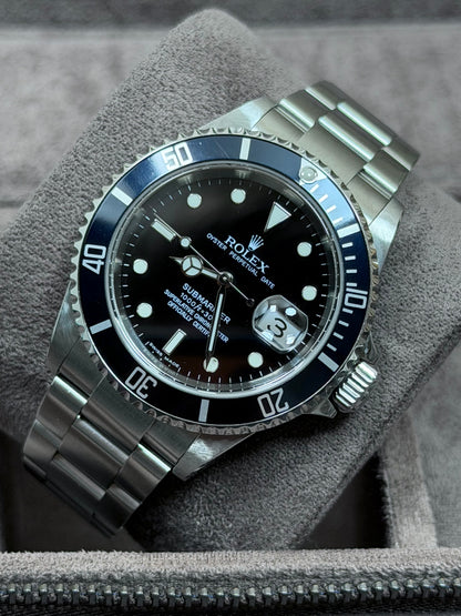 Rolex Submariner Date 16610 M-Serie No Holes / 2007 / Box & Uhr / Top Zustand