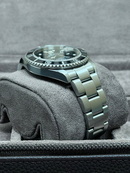 Rolex Submariner Date 16610 M-Serie No Holes / 2007 / Box & Uhr / Top Zustand