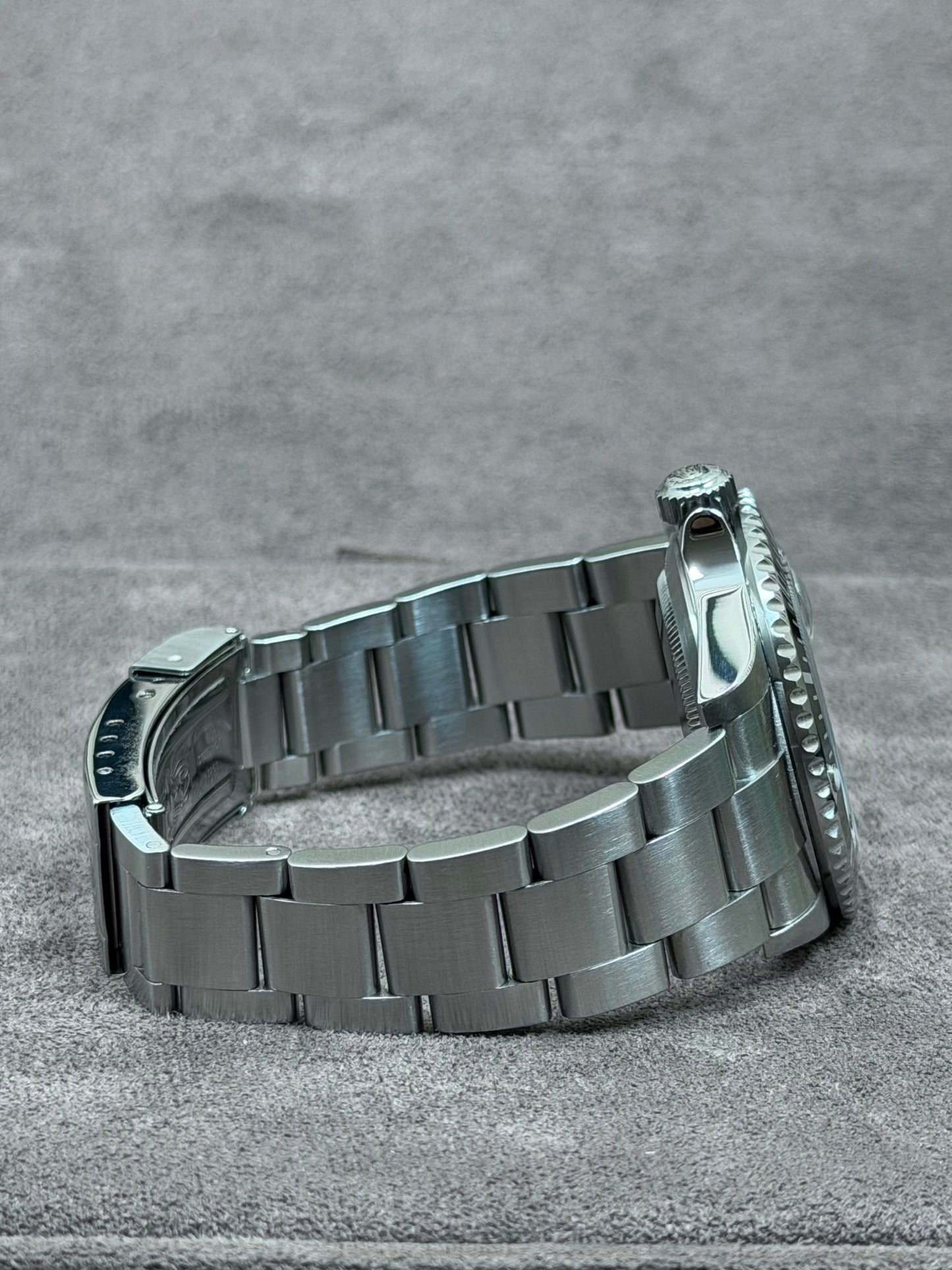 Rolex Submariner Date 16610 M-Serie No Holes / 2007 / Box & Uhr / Top Zustand