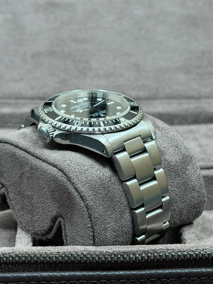 Rolex Submariner No Date 14060M V-Serie Rehaut / 2009 / Box & Uhr / Sehr gut