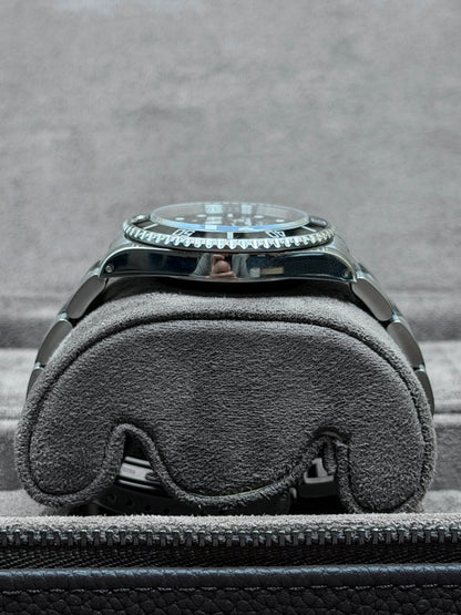 Rolex Submariner No Date 14060M V-Serie Rehaut / 2009 / Box & Uhr / Sehr gut
