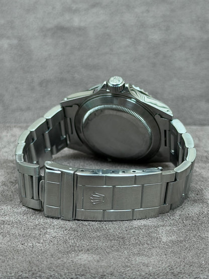 Rolex Submariner No Date 14060M V-Serie Rehaut / 2009 / Box & Uhr / Sehr gut