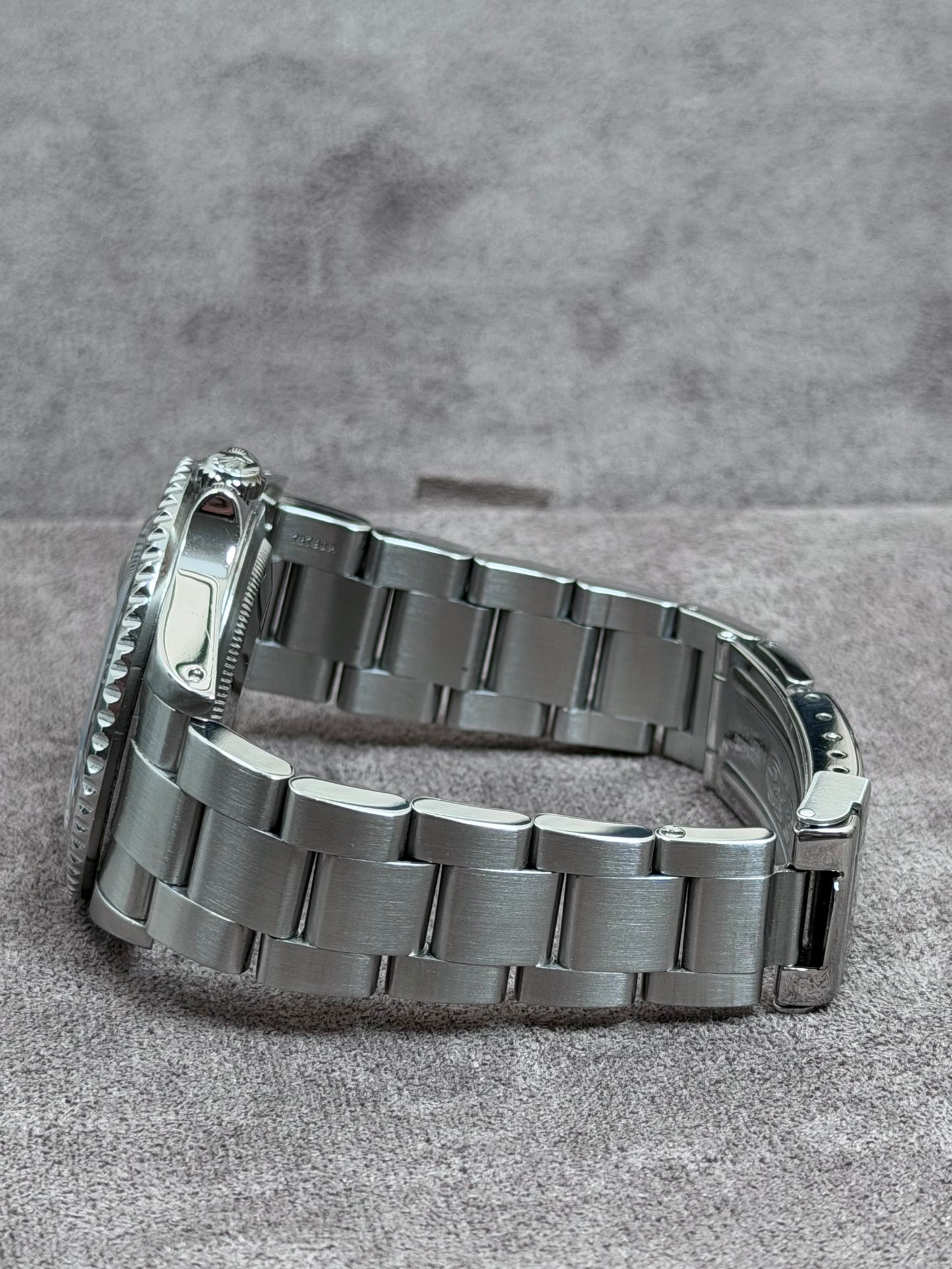 Rolex GMT Master II 16710 K-Serie / 2001 / Box & Uhr / Sehr gut