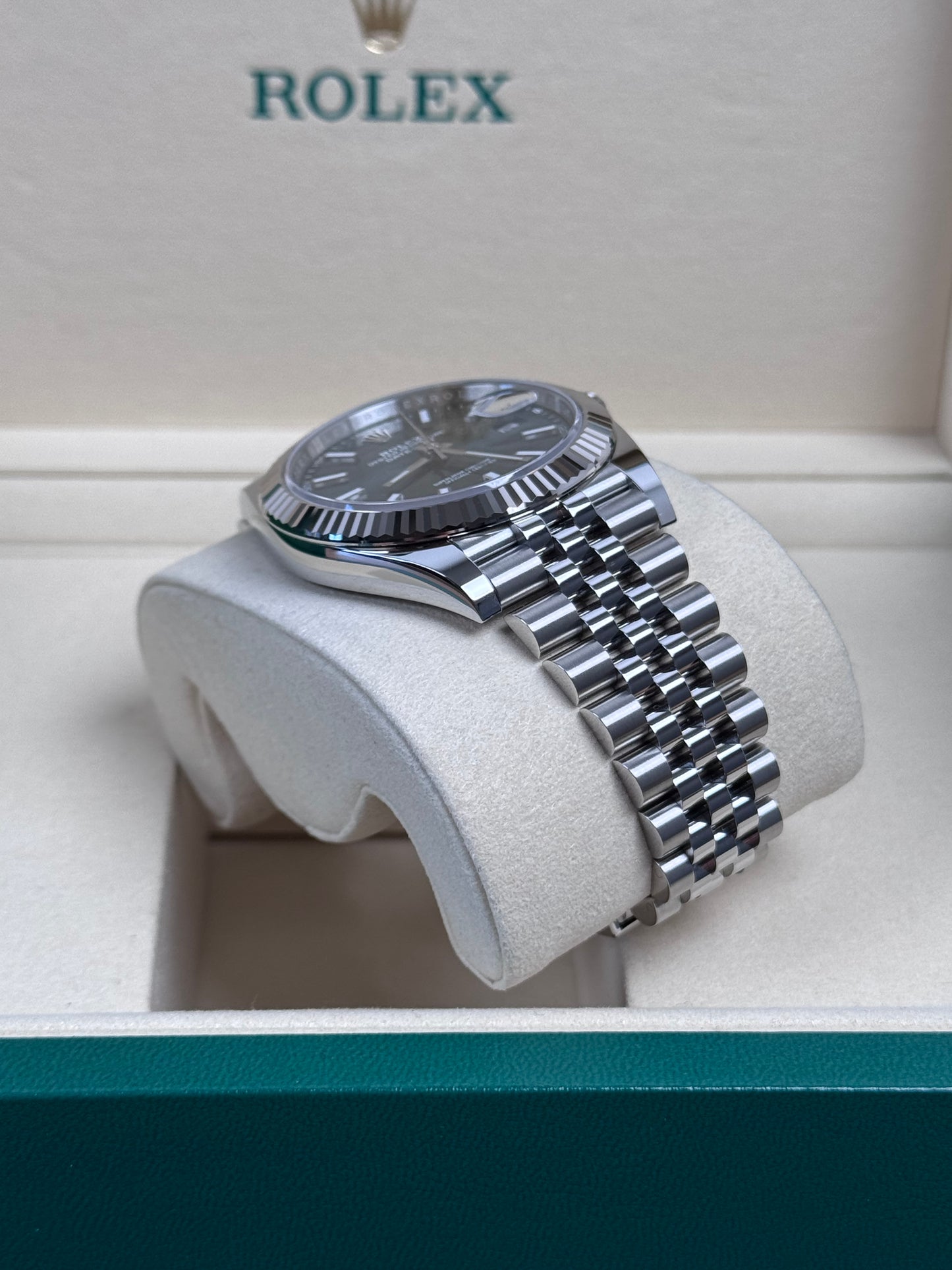 Rolex Datejust 41 126334 Mint Green / 2025 / Full Set / Neuwertig