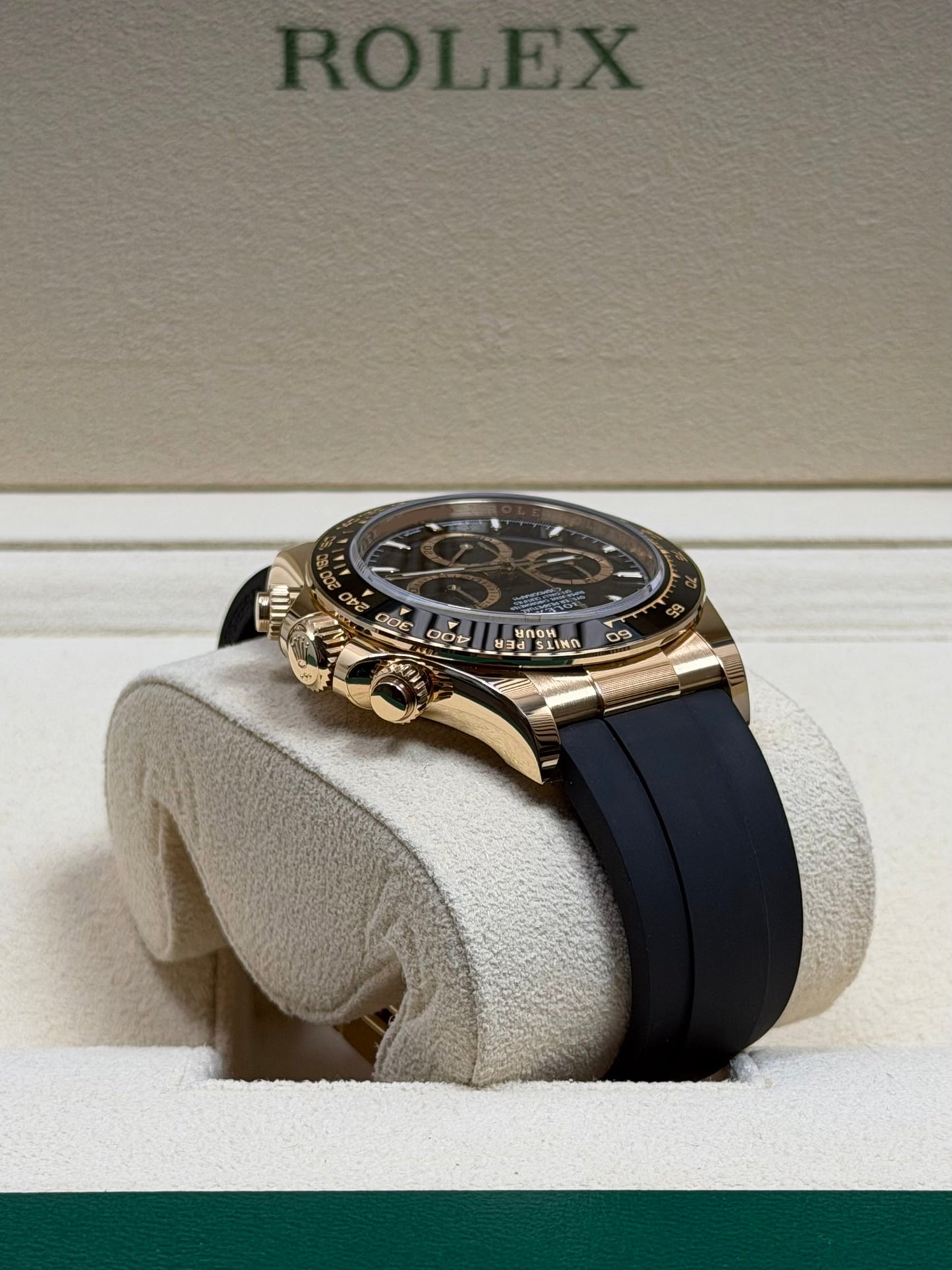Rolex Daytona Oysterflex Gelbgold 126518LN / 2025 / Full Set / Top Zustand