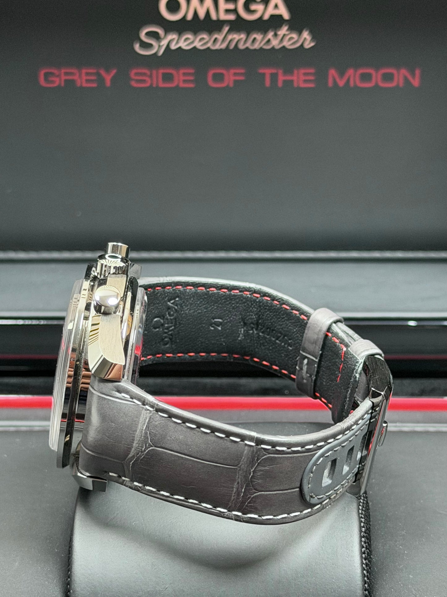 Omega Speedmaster Grey Side Of The Moon / 2017 / Full Set / Neuwertig