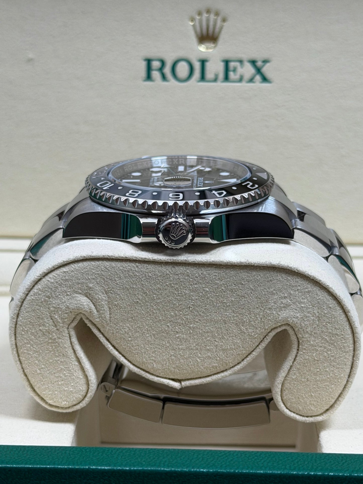 Rolex GMT Master 2 "Bruce Wayne" 126710GRNR / 2026 / Full Set / Neuwertig