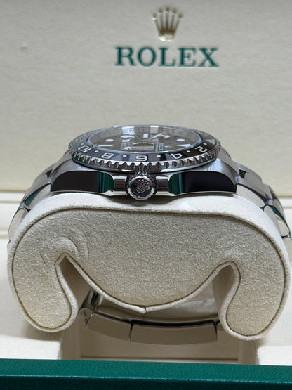 Rolex GMT Master 2 "Bruce Wayne" 126710GRNR / 2026 / Full Set / Neuwertig