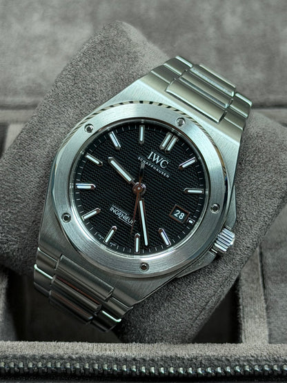 IWC Ingenieur 40 mm Schwarz / 2025 / Full Set / Top Zustand