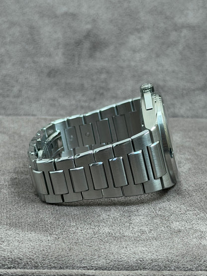 IWC Ingenieur 40 mm Schwarz / 2025 / Full Set / Top Zustand