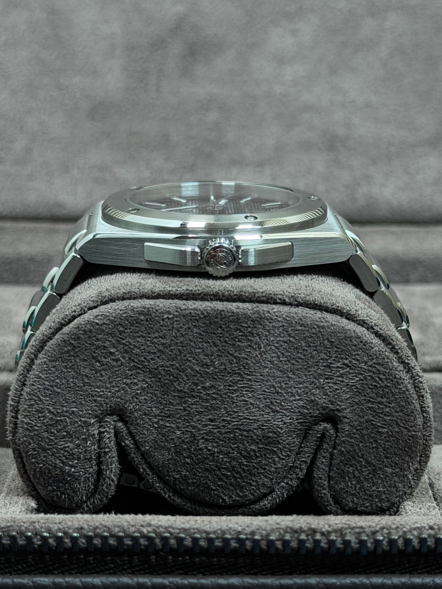 IWC Ingenieur 40 mm Schwarz / 2025 / Full Set / Top Zustand