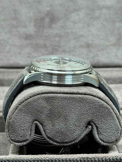 Breitling Premier B01 Panda / 2024 / Full Set / Top Zustand