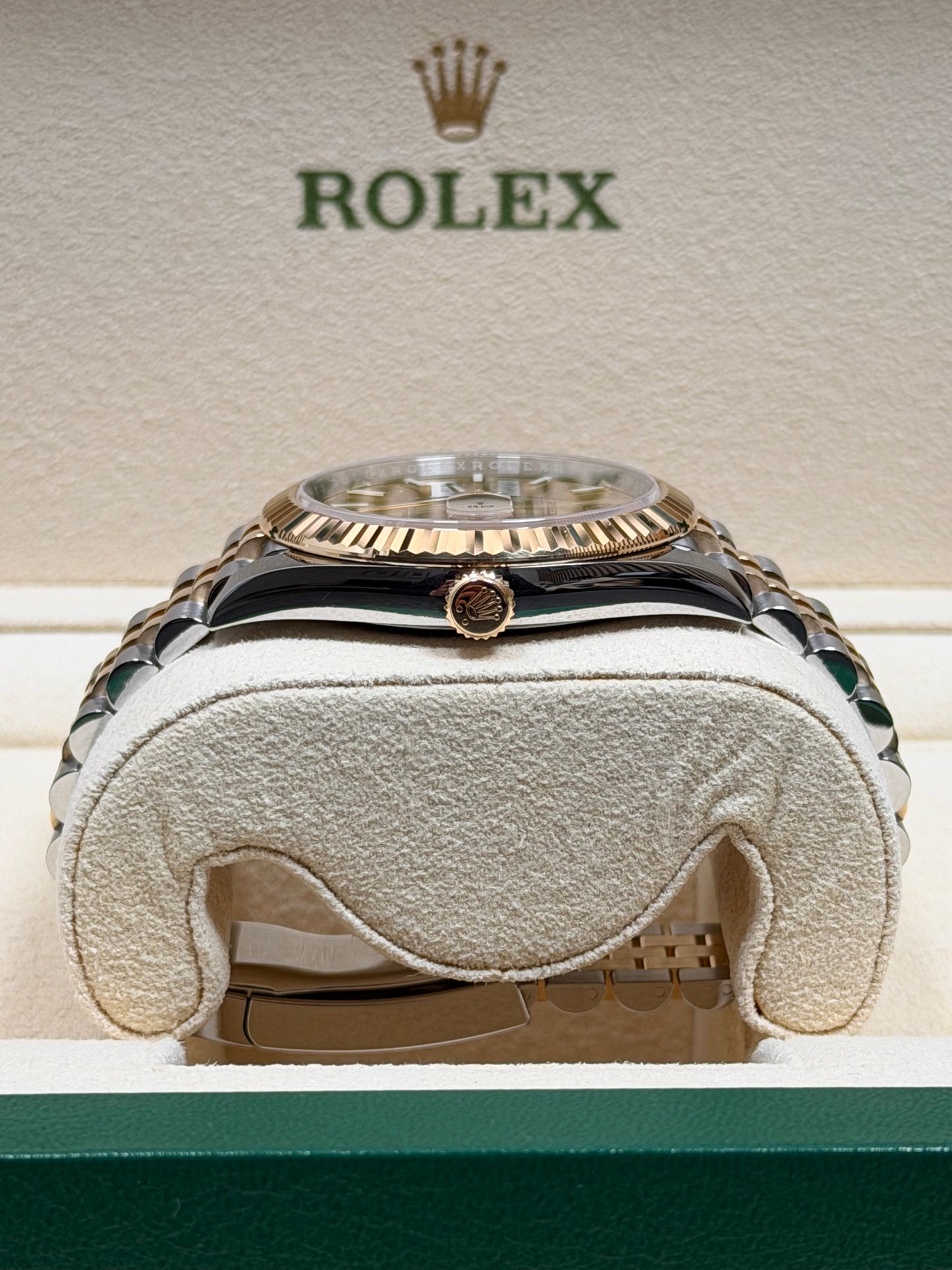 Rolex Datejust 41 126333 Gold-Zifferblatt / 2021 / Full Set / Top Zustand