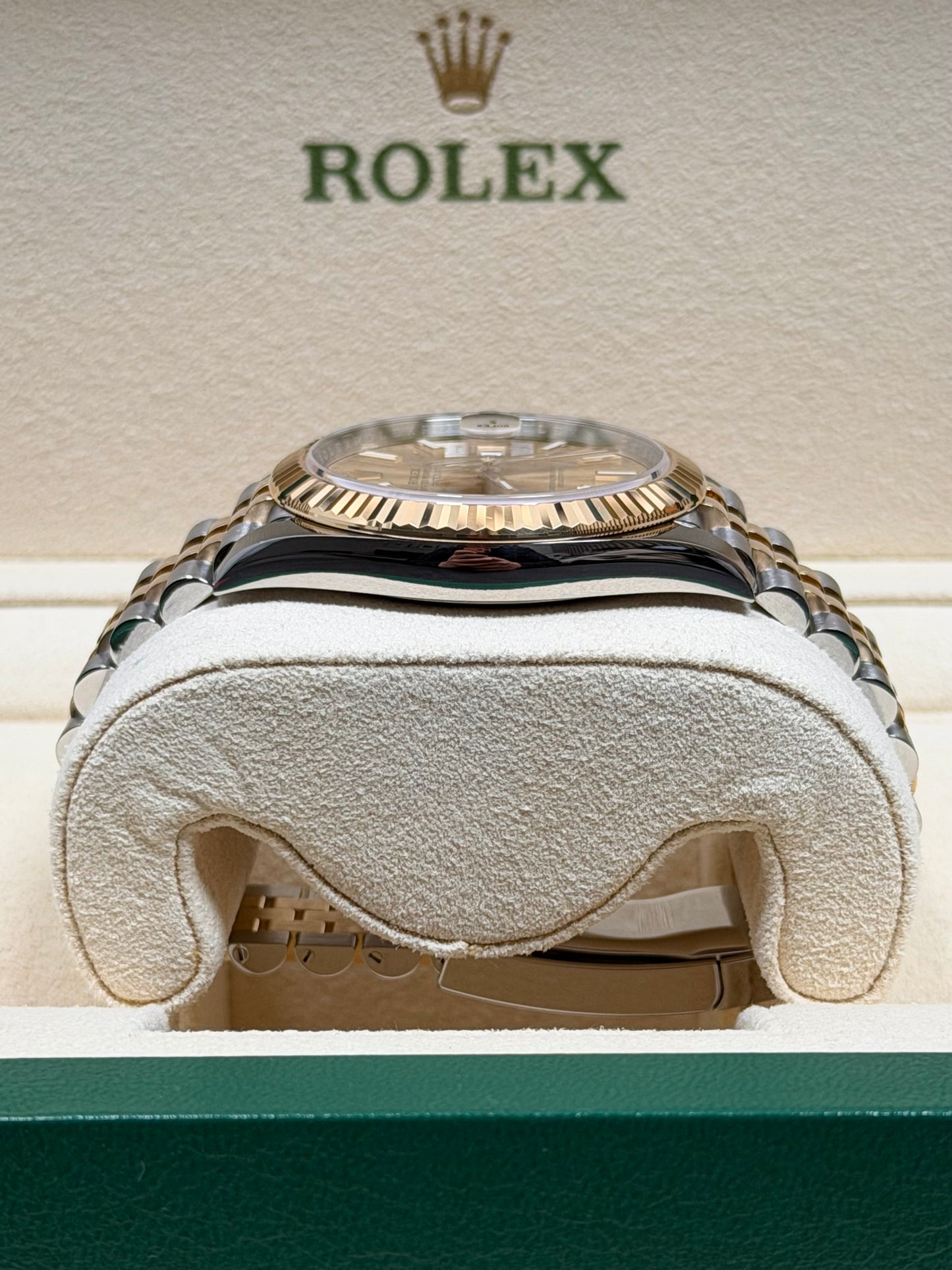 Rolex Datejust 41 126333 Gold-Zifferblatt / 2021 / Full Set / Top Zustand