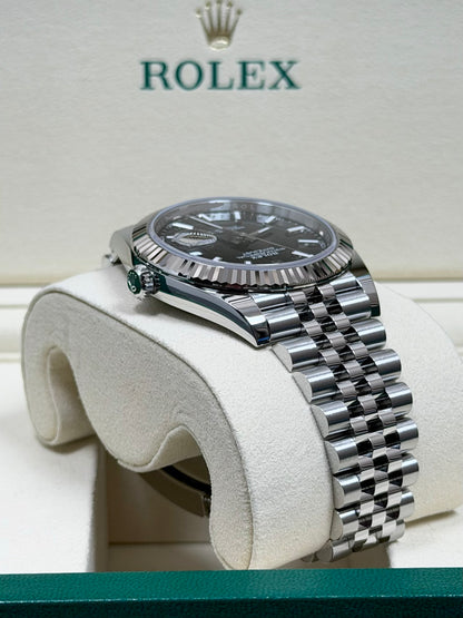 Rolex Datejust 41 126334 Schwarz / 2025 / Full Set / Ungetragen