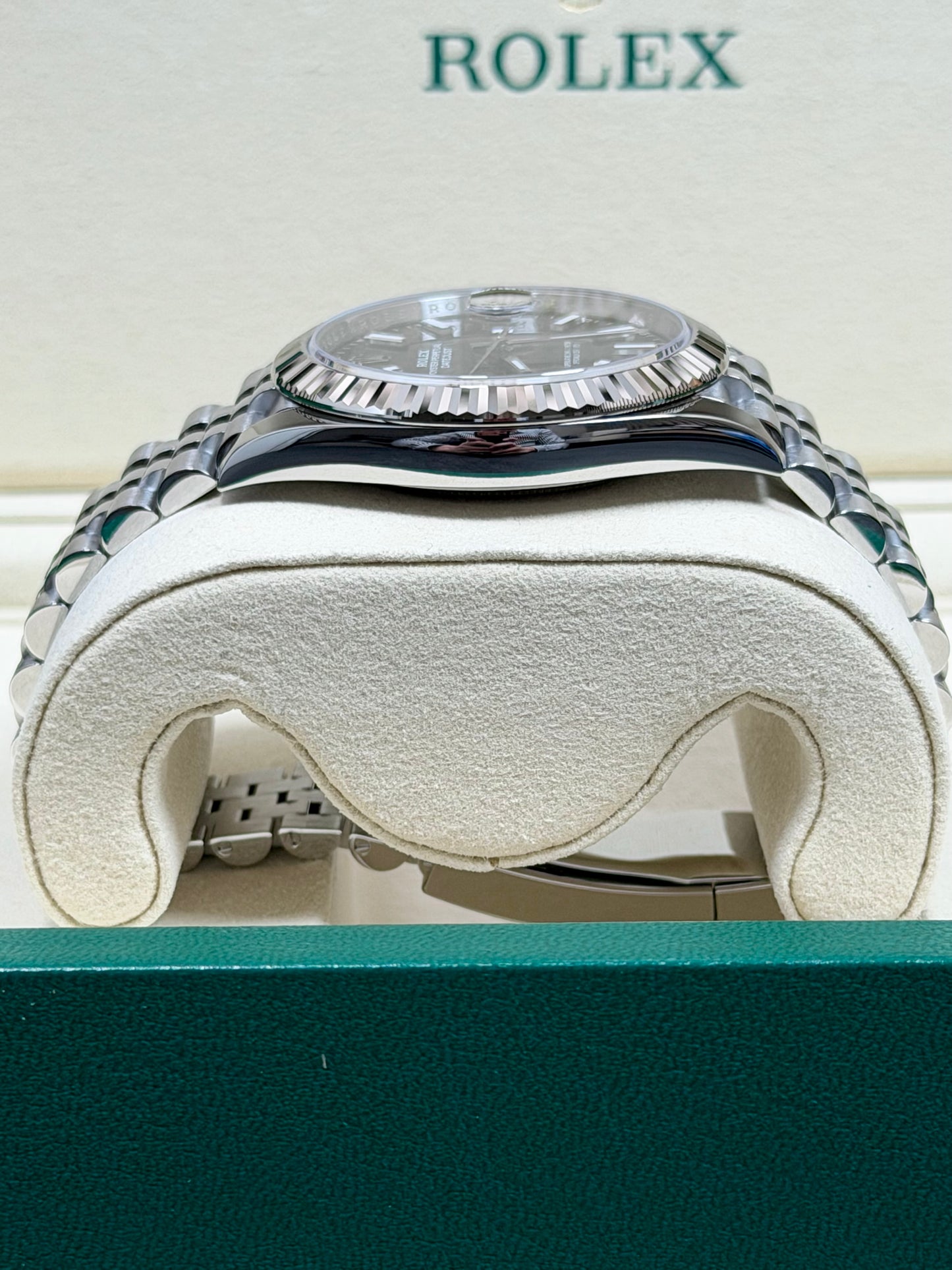 Rolex Datejust 41 126334 Schwarz / 2025 / Full Set / Ungetragen
