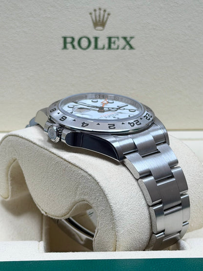 Rolex Explorer 2 Polar 226570 / 2022 / Full Set / Sehr gut