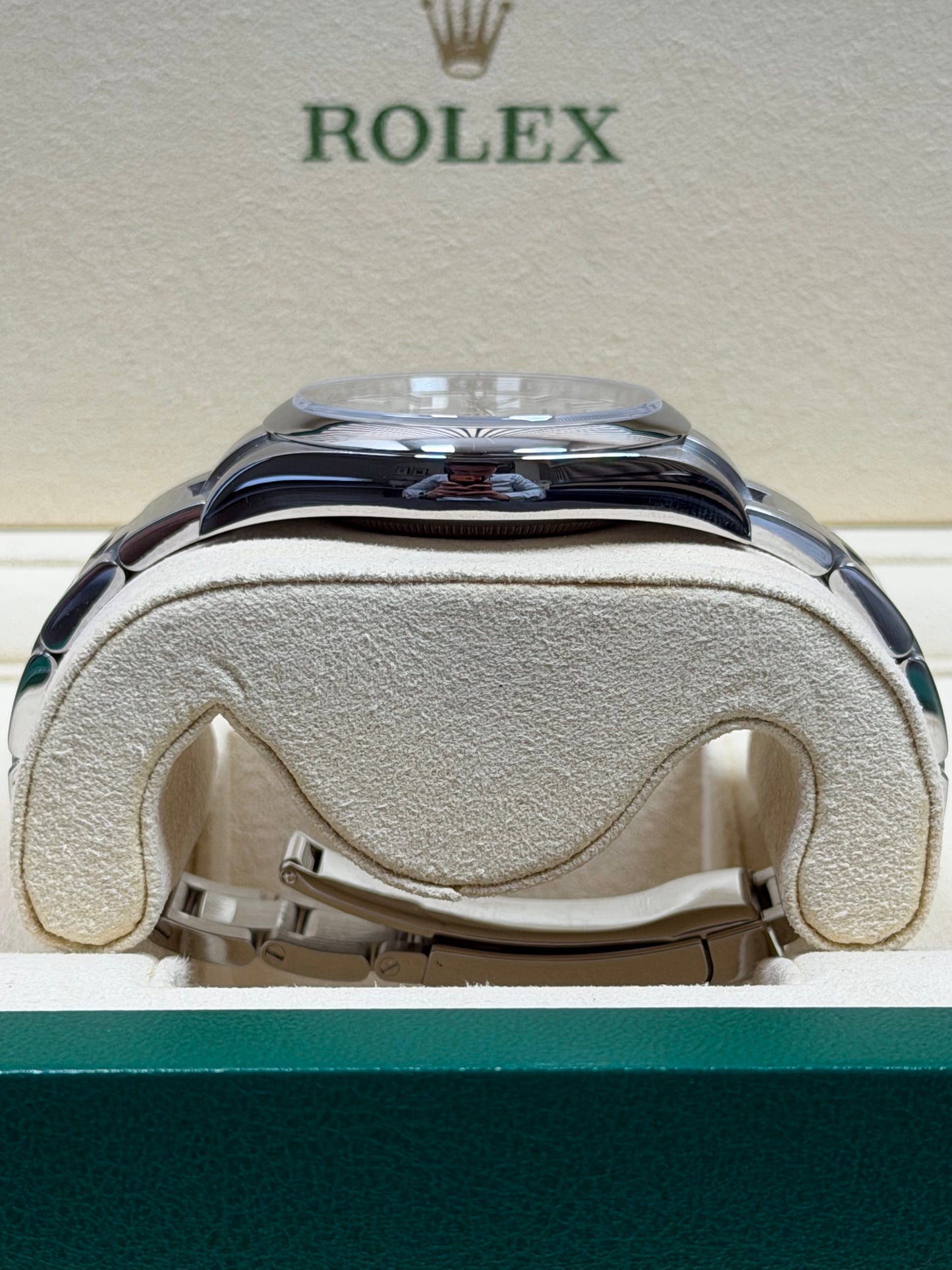 Rolex Oyster Perpetual 39 Weiß / 2019 / Full Set / Top Zustand