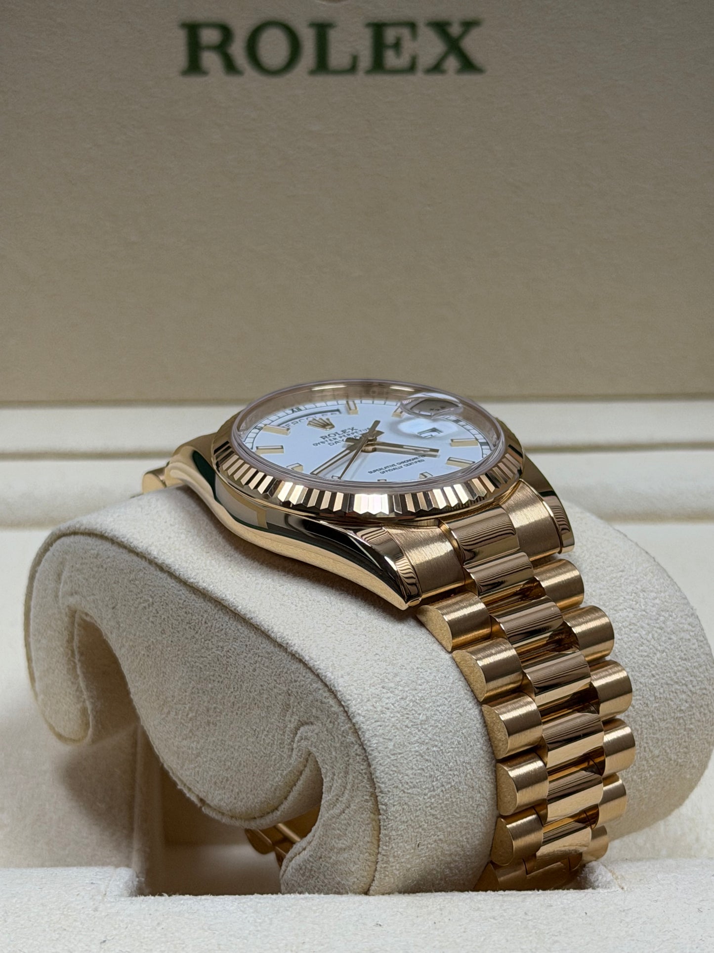Rolex Day-Date 36 18K Gelbgold / 2015 / Full Set / Top Zustand