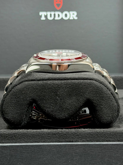 Tudor Black Bay 58 Bordeaux / 2026 / Full Set / Ungetragen