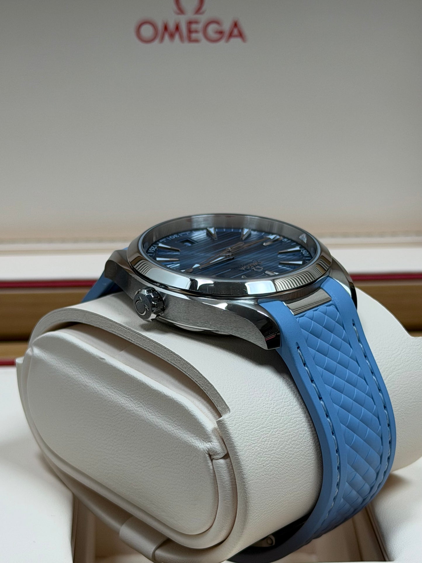 Omega Seamaster Aqua Terra Summer Blue / 2026 / Full Set / Neuwertig