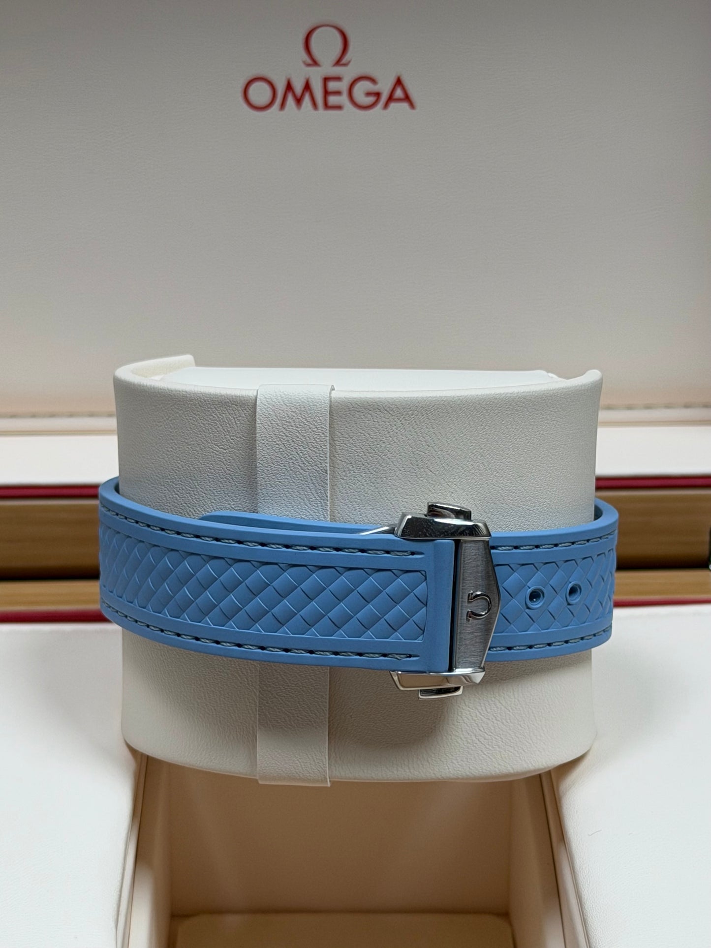 Omega Seamaster Aqua Terra Summer Blue / 2026 / Full Set / Neuwertig