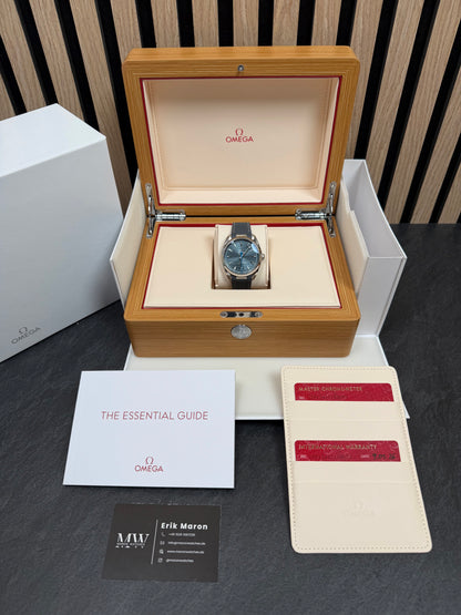 Omega Seamaster Aqua Terra Blau-Grau / 2026 / Full Set / Top Zustand
