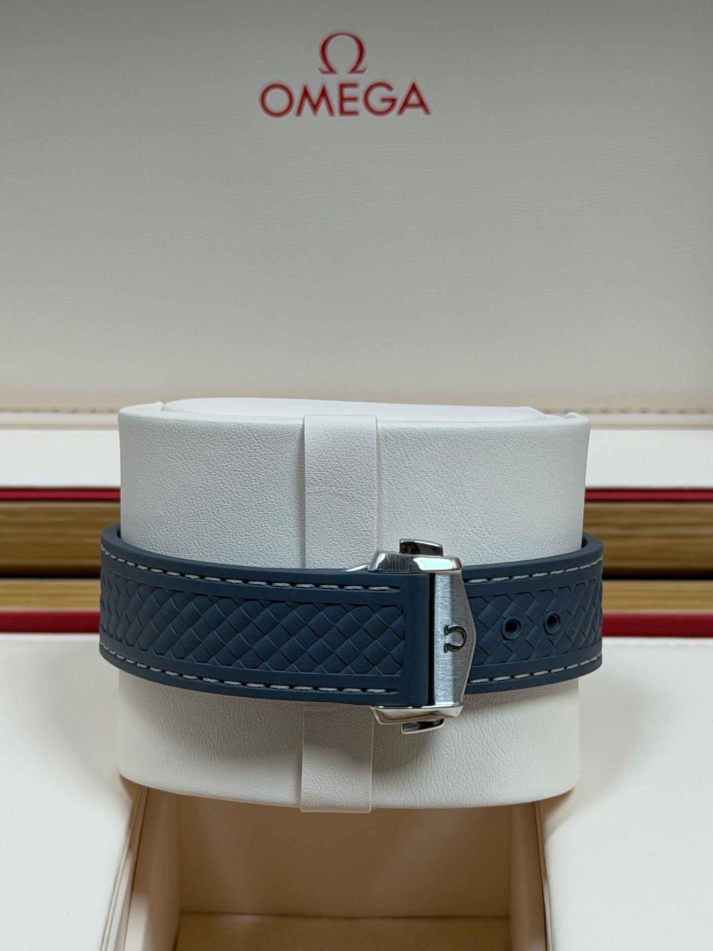 Omega Seamaster Aqua Terra Blau-Grau / 2026 / Full Set / Top Zustand