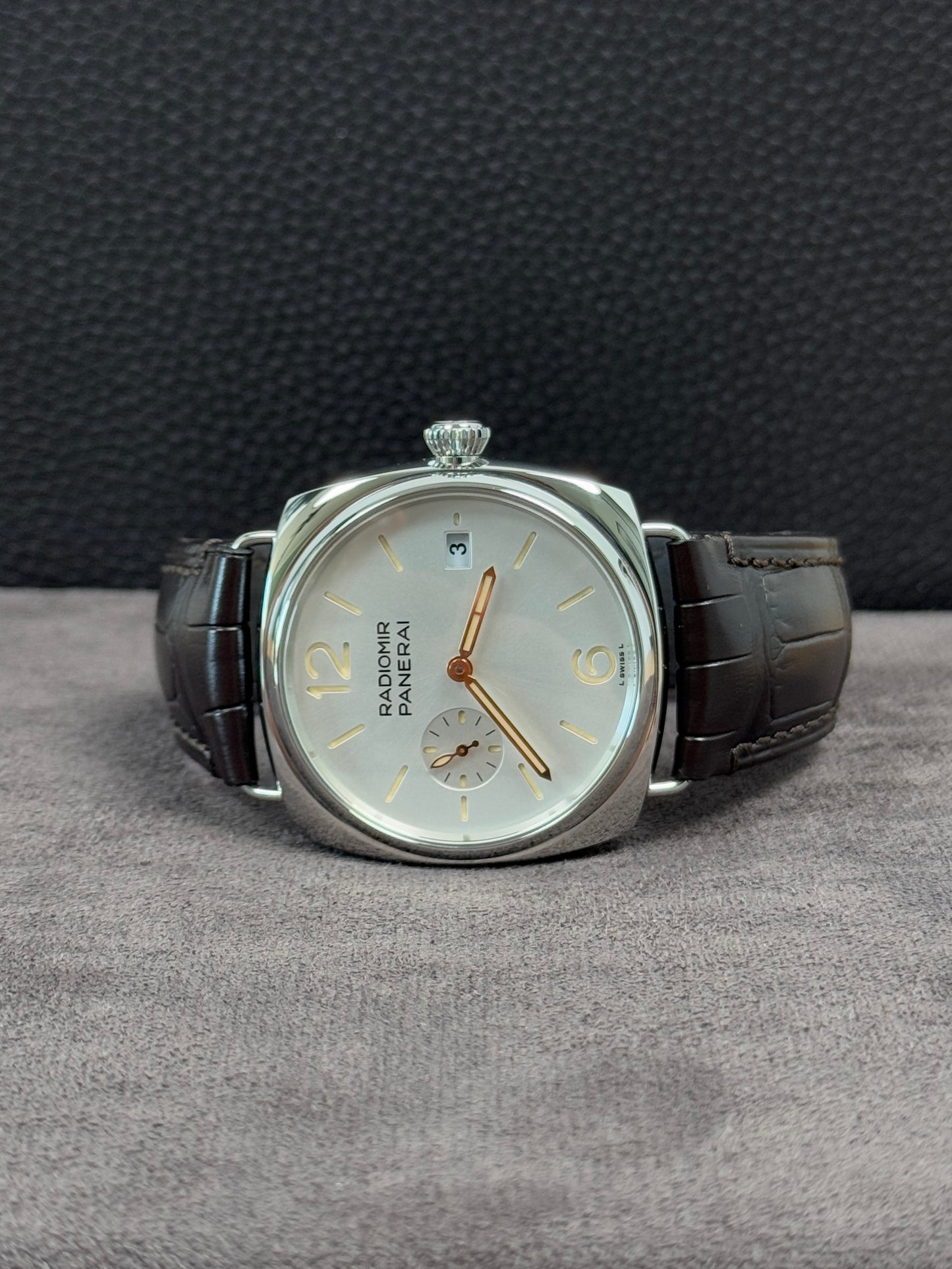Panerai Radiomir Quaranta PAM001292 / 2024 / Full Set / Neuwertig